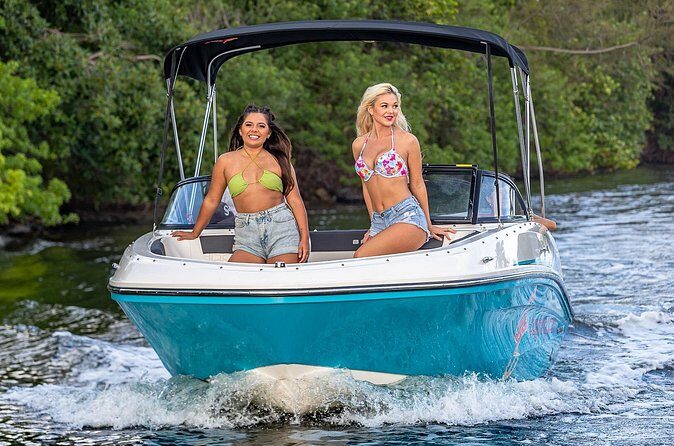 1 Hour-Relaxing Private Boat Tour - Fort Lauderdale (Up to 6 Pax) - Boarding at 1520 SE 15th St: Getting Set Up Fast