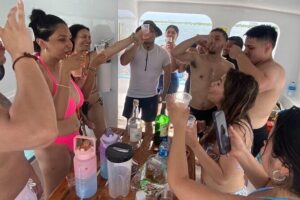 3 Hour Party Boat Jet ski Banana Tube and open bar in Miami - Pace Picnic Island: Why the Middle of the Trip Matters