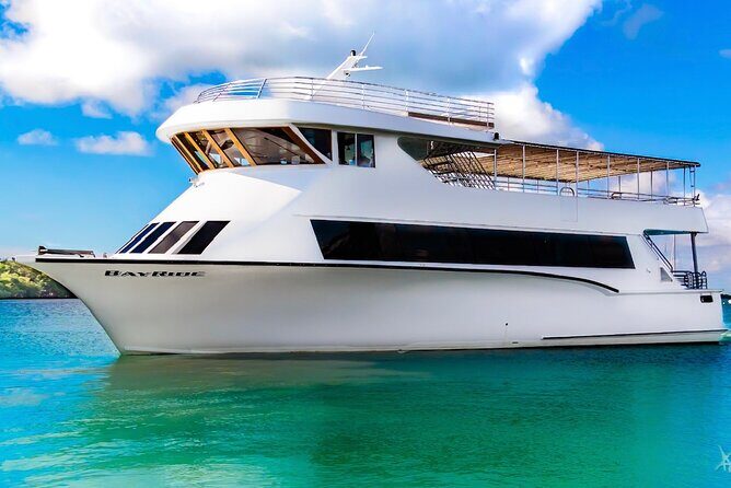 3 Story 100ft Hip Hop Yacht Party with 3 Hour Open Bar - Entering the Party Zone at 401 Biscayne Blvd