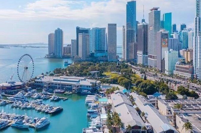 3 Story 100ft Hip Hop Yacht Party with 3 Hour Open Bar - The Serious Red Flags You Should Know