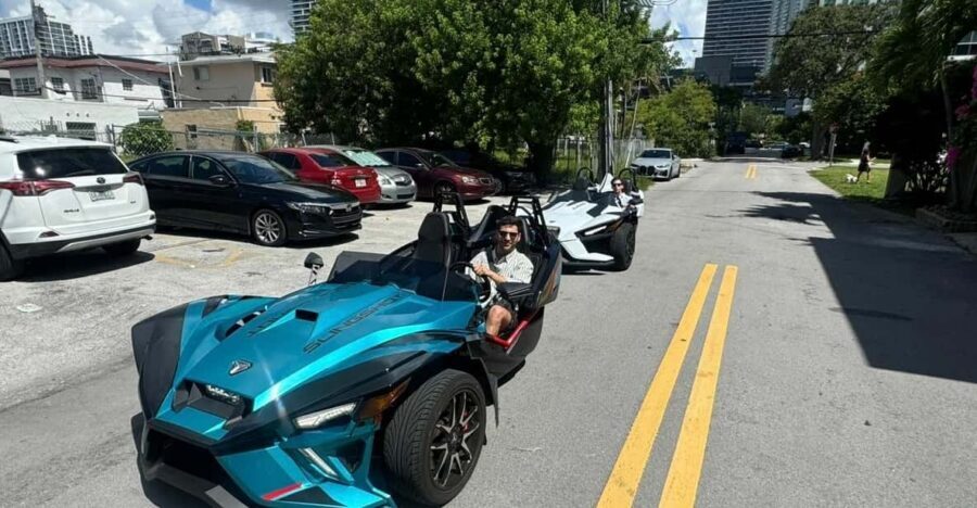 4 to 5 Hours Slingshot Rental Miami - Choosing your color and getting set up without stress