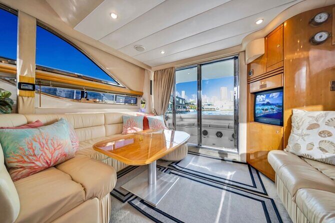 55ft + FREE HOUR Miami Yacht Rental 3 to 6 Hours 13 People - Stop 1: Miami River cruise (40 minutes)