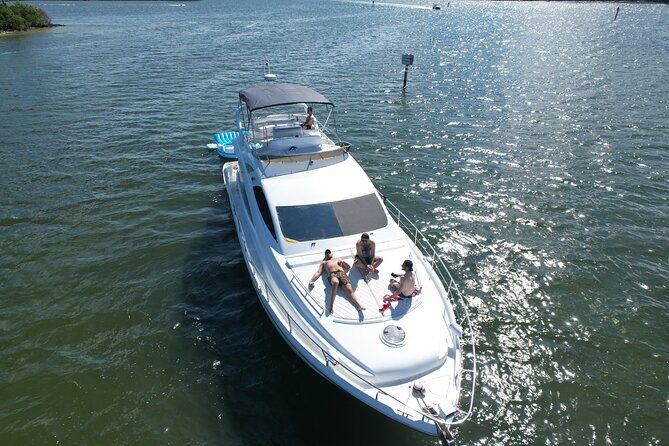 65ft Yacht Charter in Miami - Celebrations, Decor, and Food Setup: What the Crew Actually Handles
