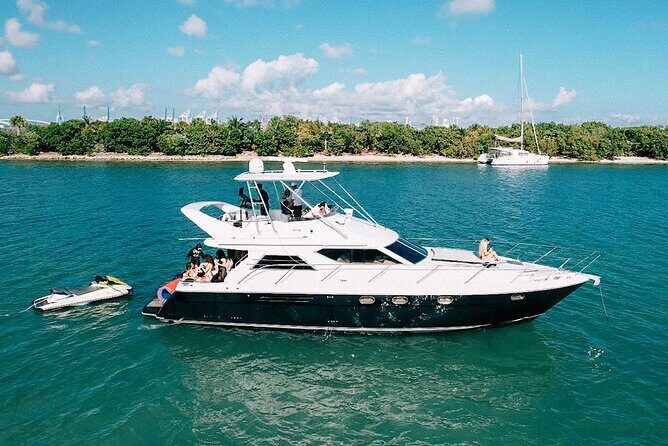 70ft + Free Hour | Miami Yacht Rental | 3 to 8 Hours | 13 ppl - Quick hits to know before you go