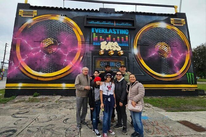 City Tour: Miami, Wynwood, and Little Habana + Cruise Tour - Miami Beach Stop: Fast Orientation and Big-View Photo Moments