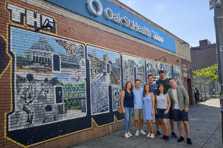 Discover NYC-Tour of Manhattan, The Bronx, Queens & Brooklyn - What the Hop-On Hop-Off Format Feels Like in Real Life