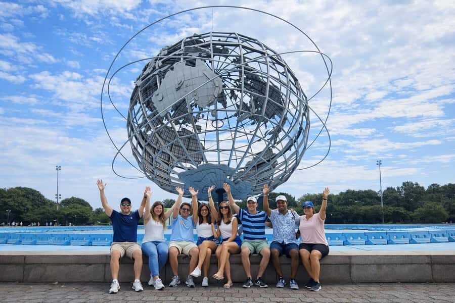 Discover NYC-Tour of Manhattan, The Bronx, Queens & Brooklyn - A 5-Hour Cross-Borough Sampler: What Your $52 Gets