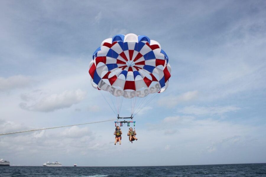 Fort Lauderdale: 90-Minute Parasailing Adventure - Staying dry or going for the dip: how to choose your comfort level