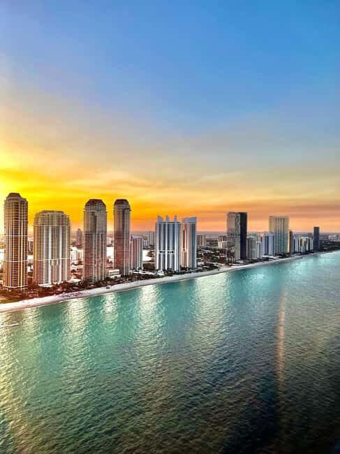 Fort Lauderdale & Miami: Private Luxury Airplane Tour - Entering the Fort Lauderdale Executive Jet Center vibe