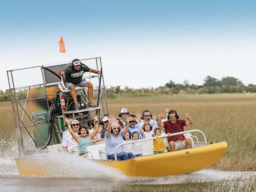 Homestead: Everglades Alligator Farm Entry and Airboat Ride - Entering the Everglades Alligator Farm: hundreds of gators and real context