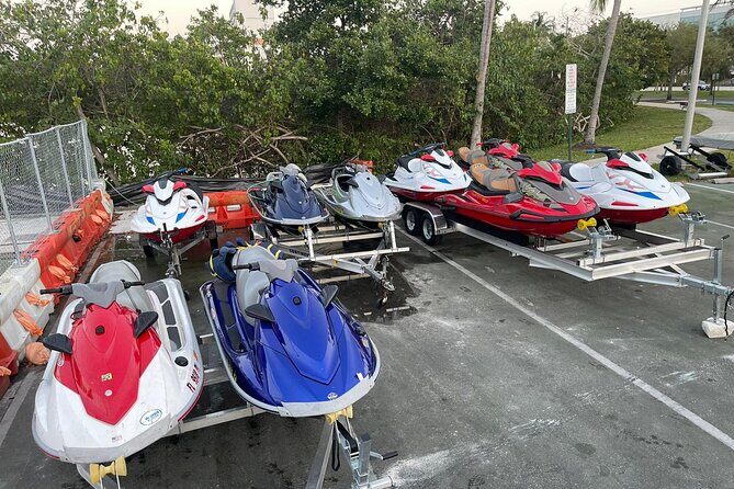 Jetski Rentals - Who can drive, who needs a safety card, and which IDs you must bring