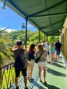 Key West: Insider's Hemingway Experience - Meeting at 907 Whitehead St and Starting with the Right Foot