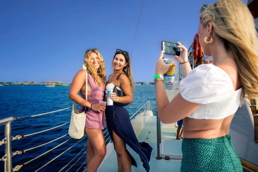 Key West Signature Sunset Cruise with Open Bar, Food & Music - Open Bar Drinks: What’s Included and How to Pace the Evening