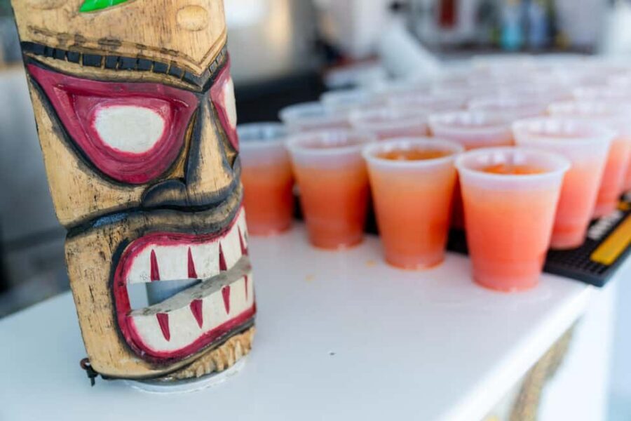 Key West Signature Sunset Cruise with Open Bar, Food & Music - Appetizers Included: Swedish Meatballs, Pita and Hummus, and Snack Strategy