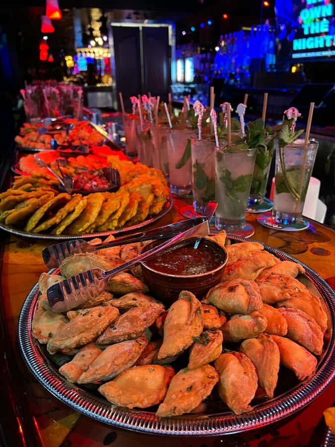 Mango's Miami: Salsa Lessons, Mojitos, Bites & Live Music - Who should book Mango’s Miami Sip & Salsa