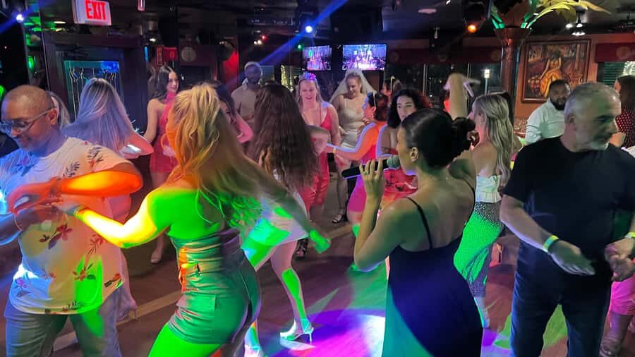 Mango's Miami: Salsa Lessons, Mojitos, Bites & Live Music - 9:00pm mojito or mocktail plus 3 included appetizers