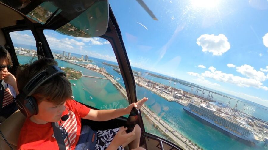 Miami: 30-Minute Helicopter Tour - Beach, Downtown & Islands - The 2025 Black-and-Gold Robinson R44: Air-Con and Quiet Enough to Hear