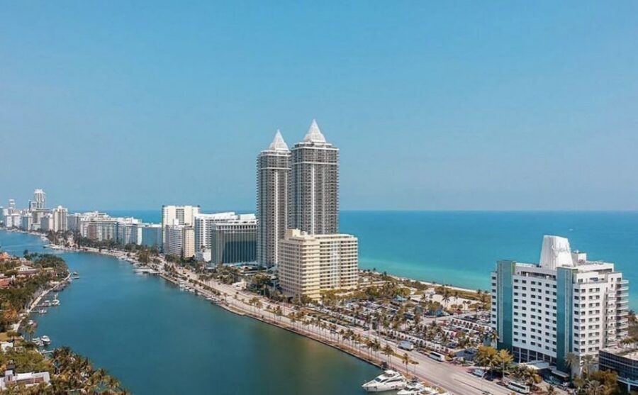 Miami 50-Minute Airplane Tour: Beaches, Islands & Downtown - Bal Harbour and Indian Creek: the upscale coastline run