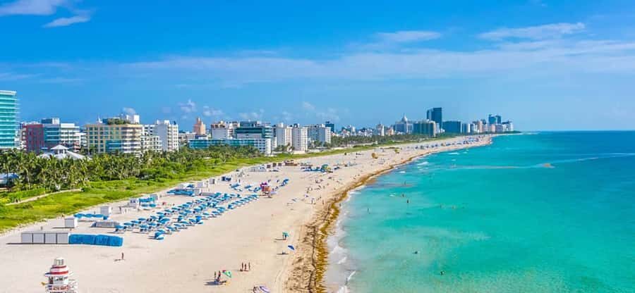 Miami 50-Minute Airplane Tour: Beaches, Islands & Downtown - The island chain: Venetian Islands, Hibiscus Island, Star Island
