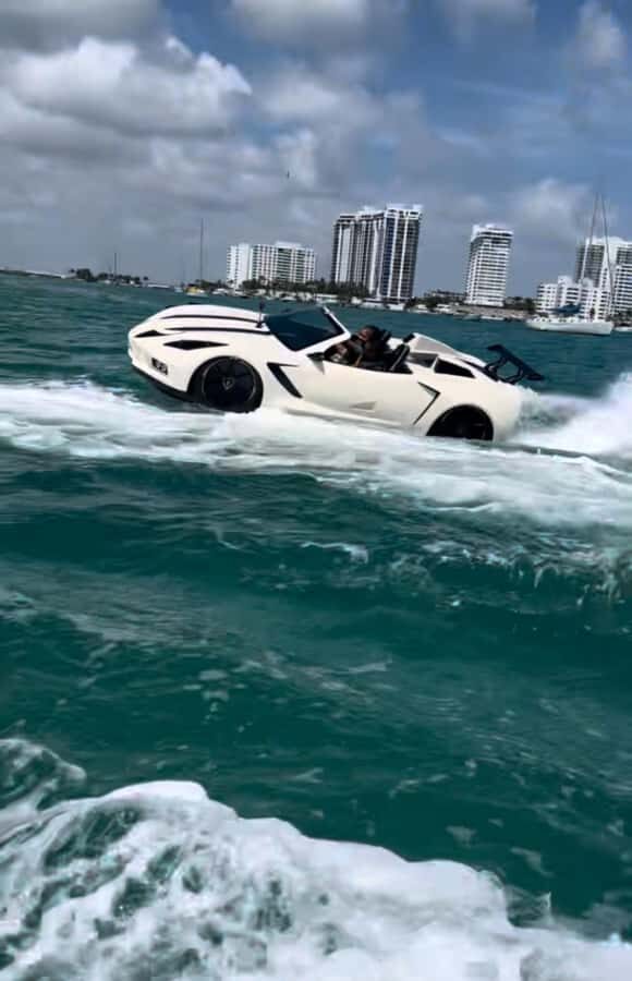 Miami Beach: 1 Hour Jetcar Rentals & 30min Celeb Boat Tour - How to plan your 90 minutes without feeling rushed