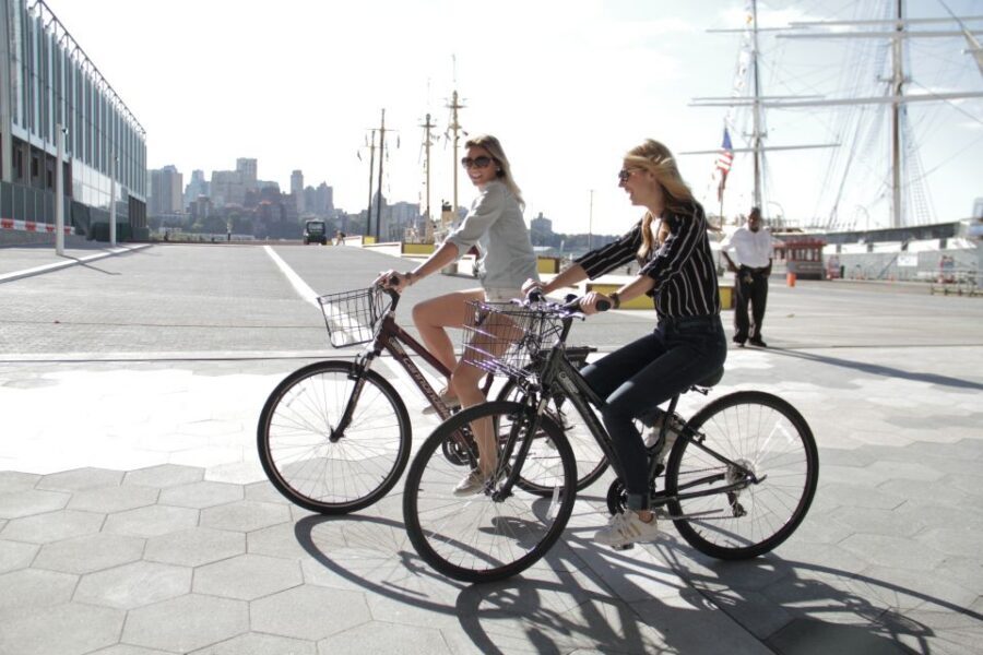 Miami Beach: Bike or eBike Rental with Map - Ocean Drive, Art Deco, and a simple start at 850 Washington Ave