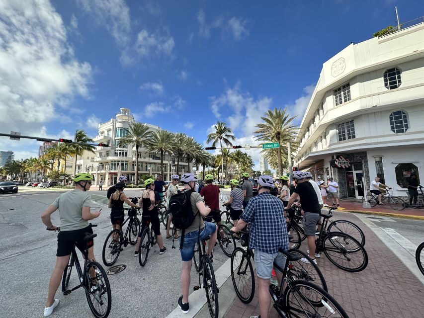Miami Beach: Bike or eBike Rental with Map - Botanical Garden and the Holocaust Memorial: why these stops change the trip
