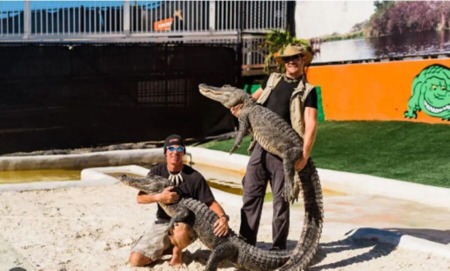 Miami Beach: Everglades Airboat Tours and Rides - Miami Beach pickup to Everglades start: what the first leg feels like