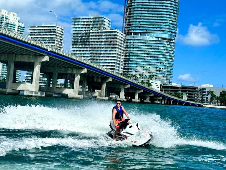 Miami Beach: WaveRunner 1 Hour Rental & 1 Hour Boat Ride - Meeting Point, Timing, and the One Thing You Should Do Before You Go
