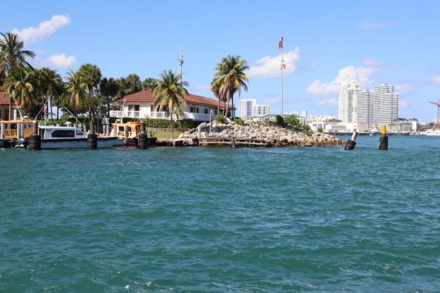 Miami Biscayne Bay: Sunset Boat Cruise & Millionaire Homes - Sunset timing: how to catch good light without getting picky