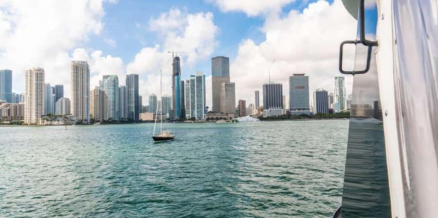 Miami: Celebrity Homes Boat Tour with Guide - Star Island and Millionaire’s Row: what you’re really seeing