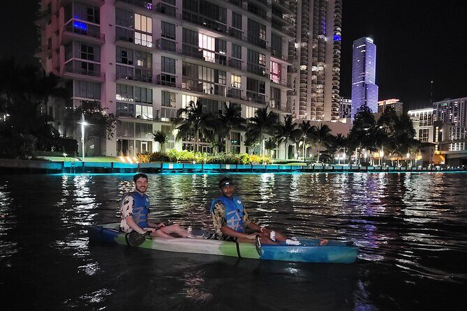 Miami City Lights Night SUP or Kayak - Drinks and the small comforts that turn it into a night out