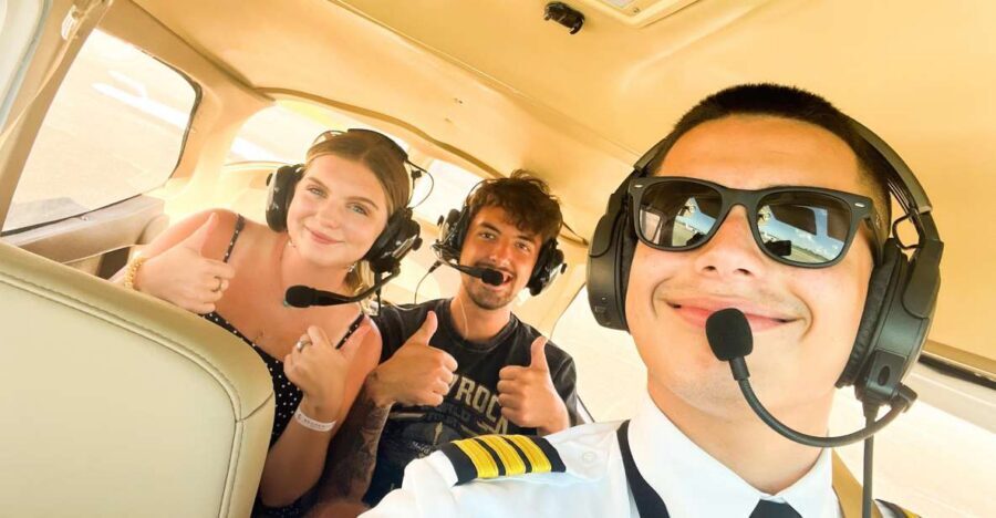 Miami: Downtown Private Airplane Tour with Soft Drinks - Inside the Cessna 172: Small Plane, Big View Energy
