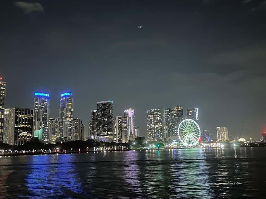 Miami Evening Boat Past Millionaire Homes on Water Taxi - How the Miami night boat tour actually feels