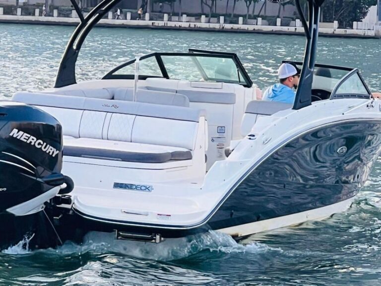 Miami: Guided Boat Tour with Champagne - Planning your “day vs night” choice around Miami’s two best moods