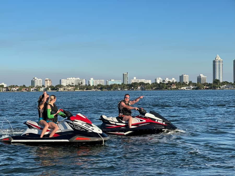 Miami: Jet Ski Adventure with Boat Ride from Downtown - Small group (up to 10) with Spanish/English instruction