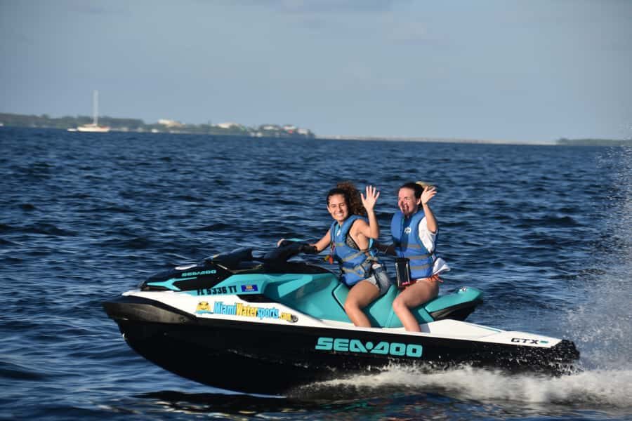 Miami: Jet Ski and SpeedBoat - Jet Skiing the Miami Skyline from Dinner Key