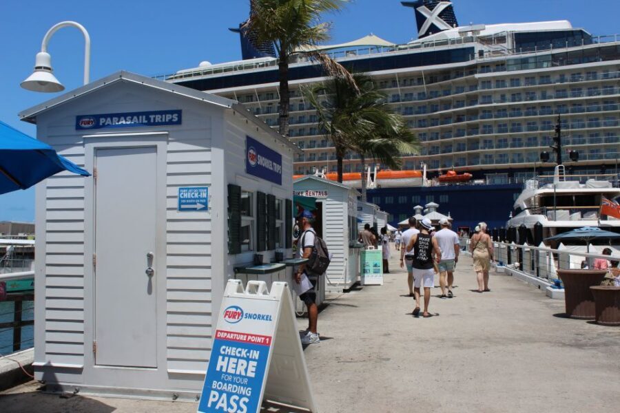 Miami: Key West Boat Tour w/ Optional Snorkeling & Open Bar - Safety briefings and communication: what to watch for