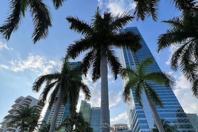 Miami Magic City Romantic Date Tour - Coral Way dinner: coral décor, Caprese, and wood-fired pizza