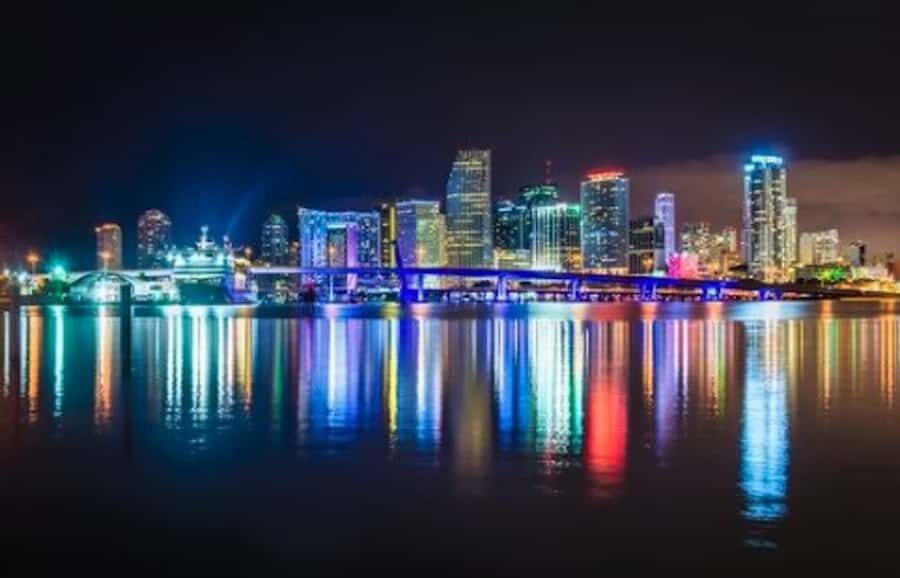 Miami: Party Yacht Cruise with Open Bar and DJ - Timing Tips That Can Save Your Night
