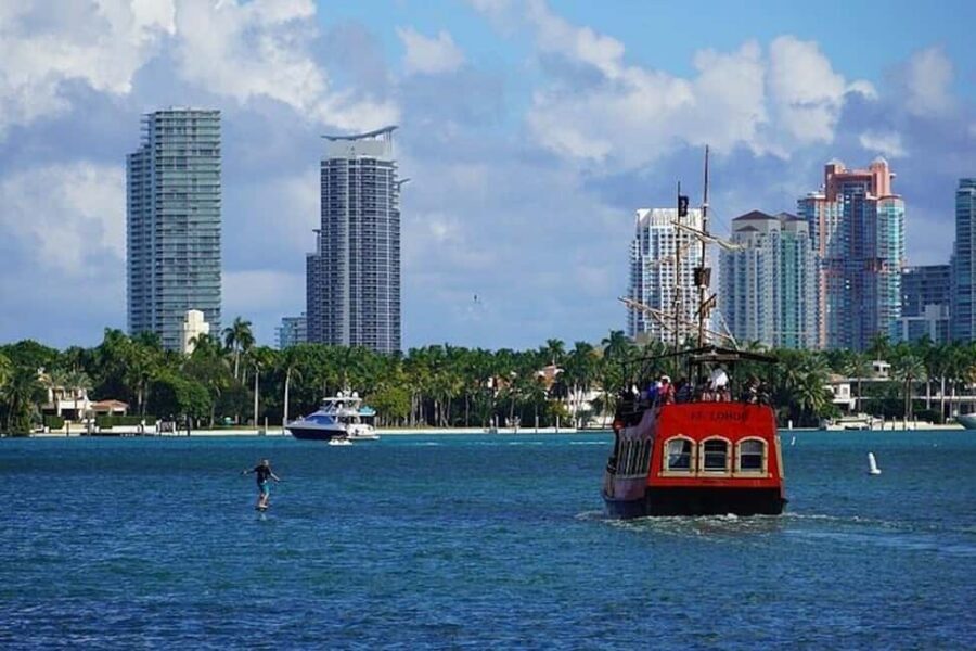 Miami Pirate Boat Cruise: Skyline & Millionaire Homes - Venetian Islands photo stop: a camera-friendly moment