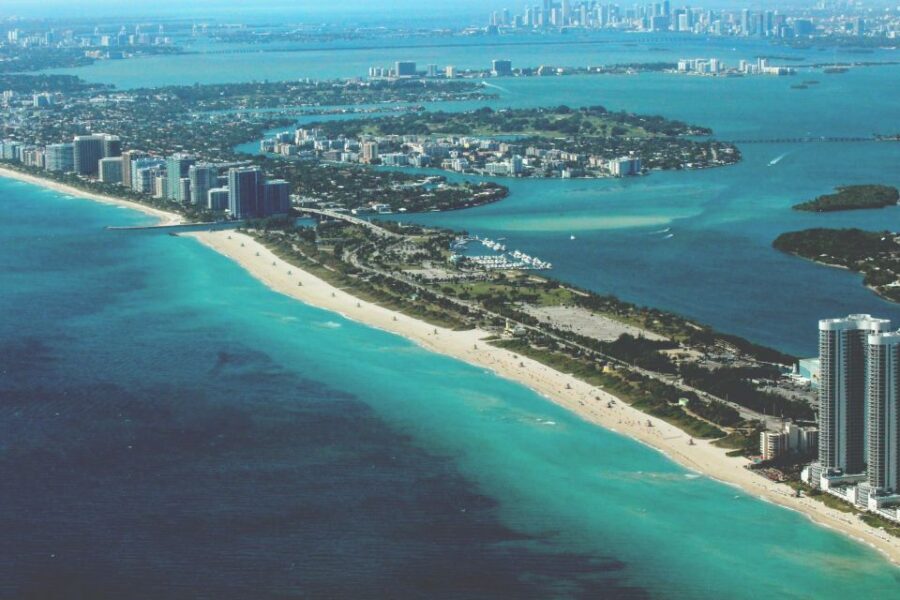 Miami Premium Driving Tour with Little Havana & Boat Cruise - How the guide makes it worth the money