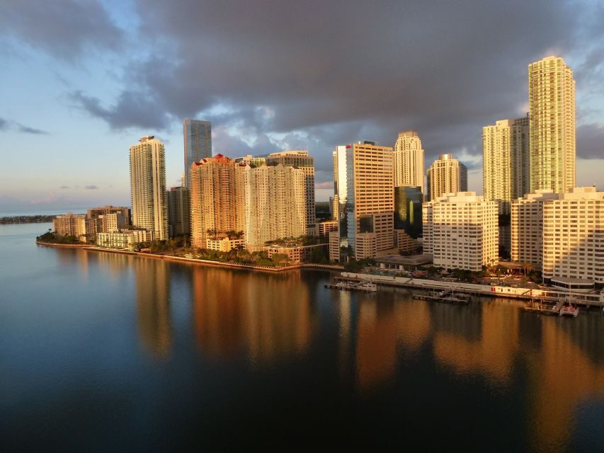 Miami: Private 50-Minute Sunset Airplane Tour - Wildlife from Above: Sharks, Manatees, and What You Might Spot