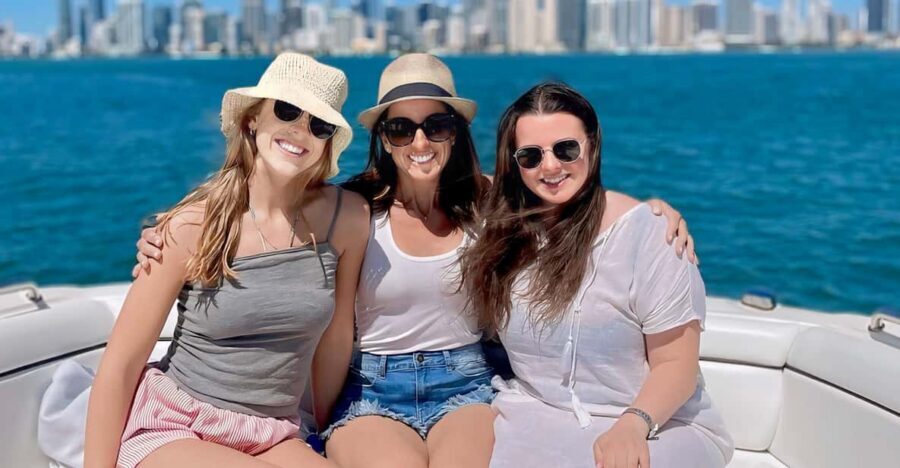 Miami: Private Boat Charter Guided and Tailored Experience - Star Island, Millionaires’ Row, and the skyline cruise from the Miami River