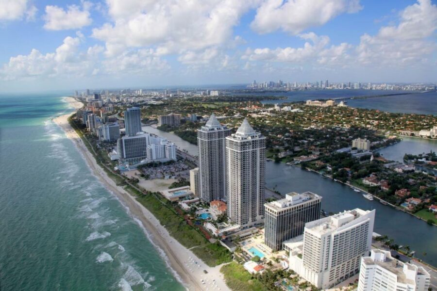 Miami: Private Luxury 50-Minute Airplane Tour with Champagne - Key Biscayne, Fisher Island, and the South Beach sweep