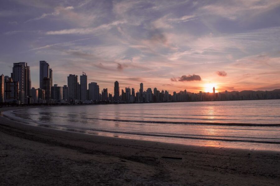 Miami: Private Walking Tour with a Local - Your customized route: photo stops, scenic views, and neighborhood stories