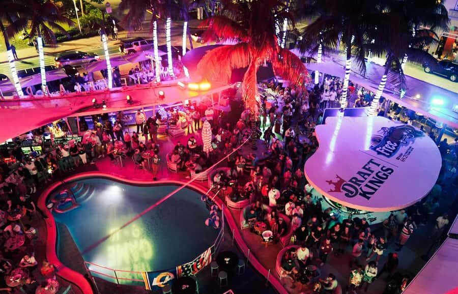 Miami Pub Crawl + Clubbing Experience - Should You Book This Miami Pub Crawl + Clubbing Experience?