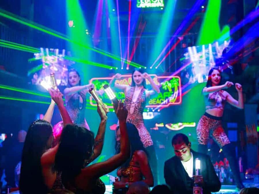 Miami Pub Crawl + Clubbing Experience - South Beach Pub Crawl + Clubbing: The Real Deal in 3.5 Hours