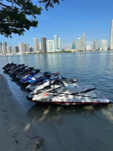 Miami: Sea Adventure! Jetski Rental+30min boat tour included - The route to Biscayne Bay: the 30 minutes that sets the tone