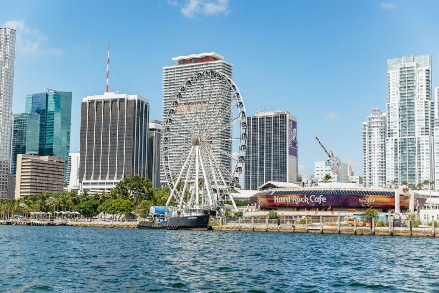 Miami: Sightseeing Speedboat Tour - Picture Stops and the Optional Photo Push: How to Handle It Smoothly