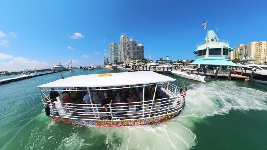 Miami Skyline Cruise of Millionaire Homes - A Skyline Cruise That’s Simple, Not Rigid